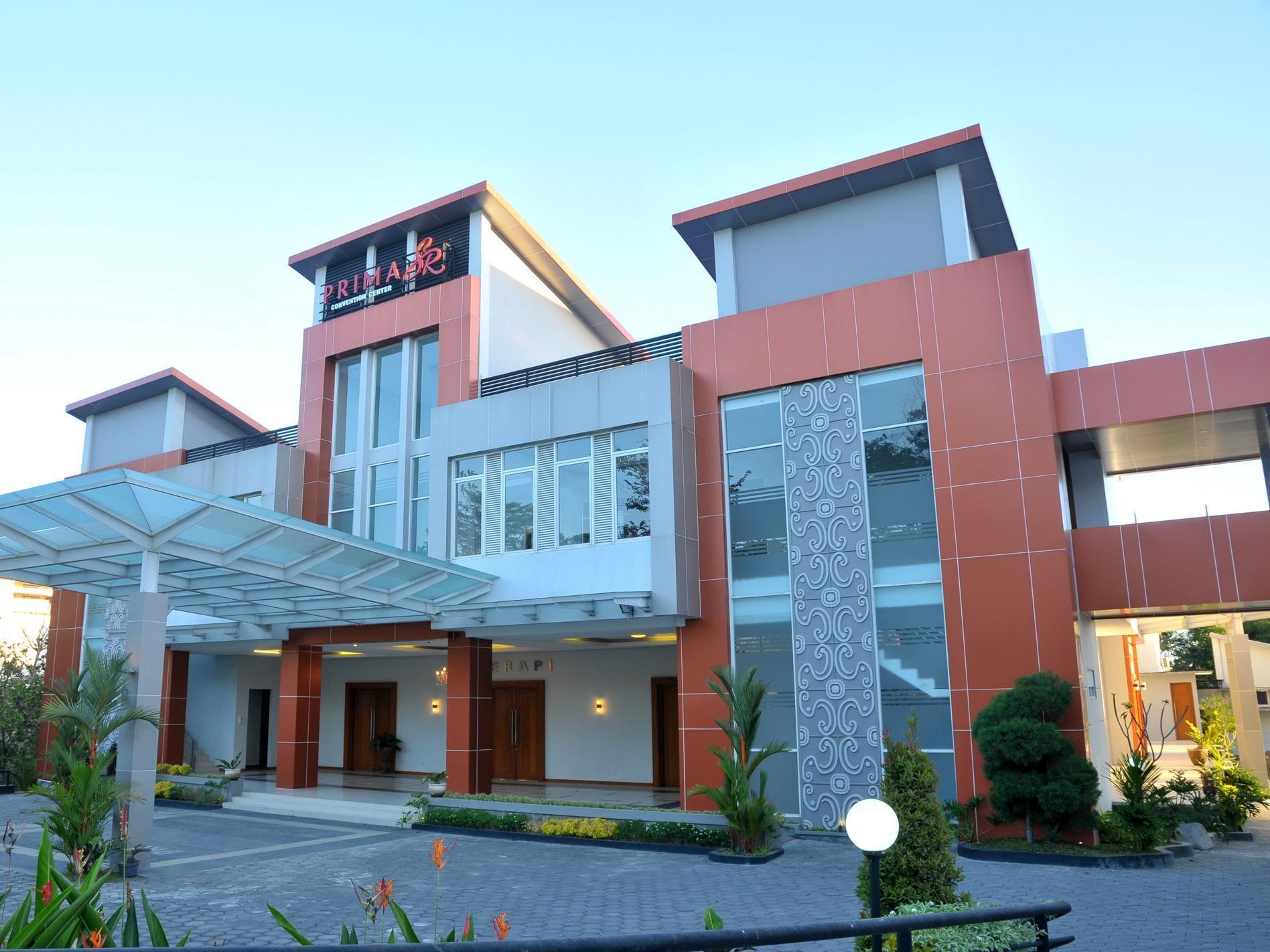 Prima Sr Hotel & Convention Yogyakarta Sleman  Buitenkant foto