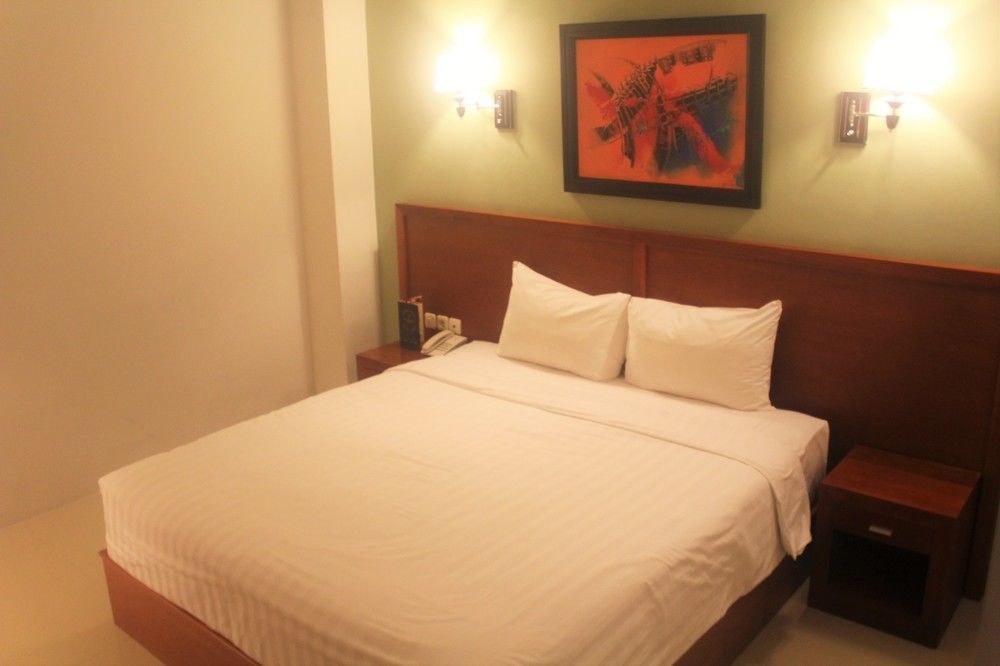 Prima Sr Hotel & Convention Yogyakarta Sleman  Buitenkant foto