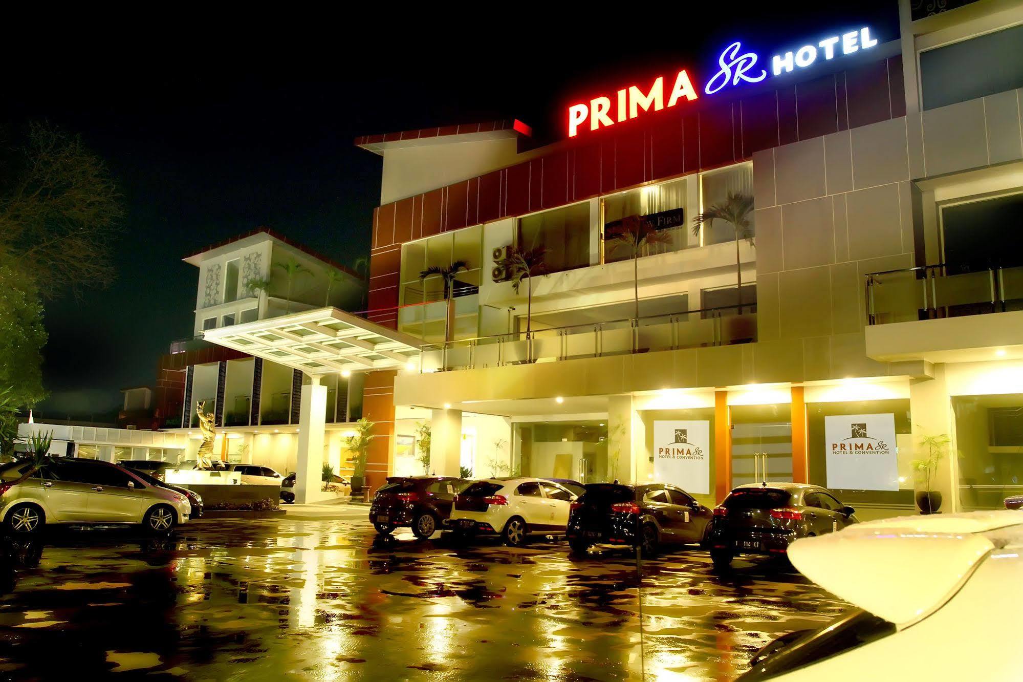 Prima Sr Hotel & Convention Yogyakarta Sleman  Buitenkant foto
