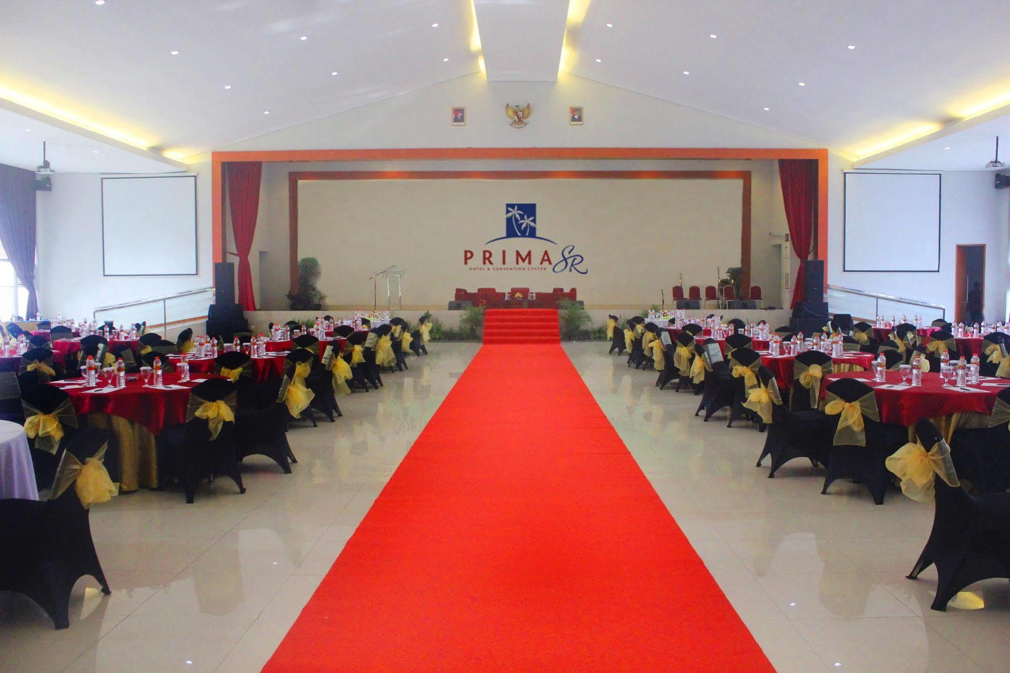 Prima Sr Hotel & Convention Yogyakarta Sleman  Buitenkant foto